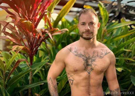 Naakte gelekte OnlyFans-foto van Aaronburkexxx