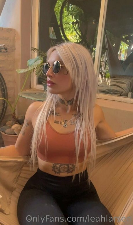 Naakte gelekte OnlyFans-foto van Leahlarsen