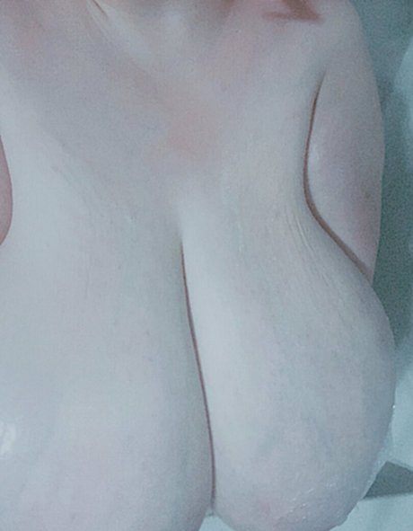 Naakte gelekte OnlyFans-foto van Thotterpopp