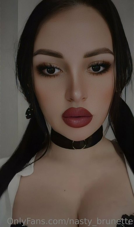 Nasty_brunette