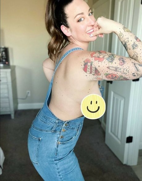Naakte gelekte OnlyFans-foto van Smittenkitten89