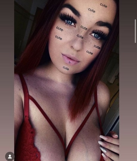 Naakte gelekte OnlyFans-foto van Beccsunso