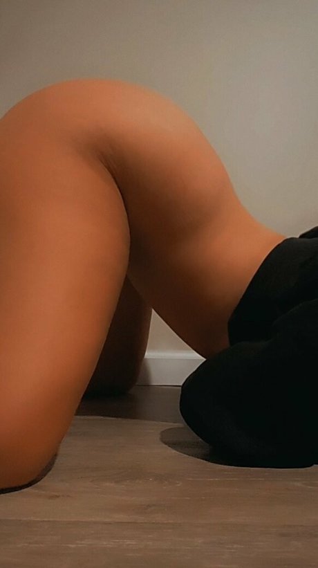 Naakte gelekte OnlyFans-foto van Sarah Rose