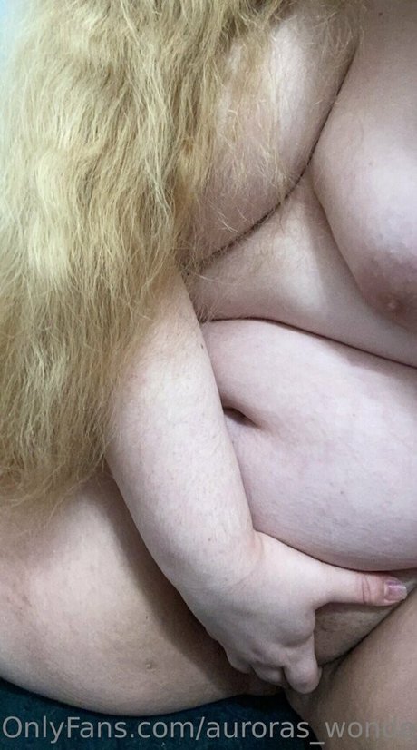 Naakte gelekte OnlyFans-foto van Dizzyblonde03
