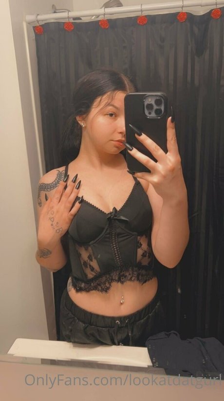 Naakte gelekte OnlyFans-foto van Lookatdatgurl