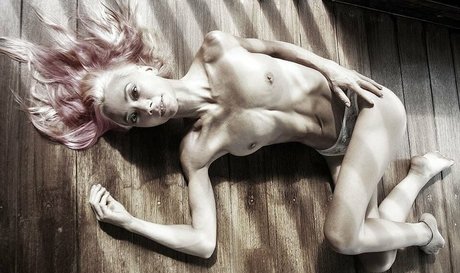 Naakte gelekte OnlyFans-foto van Mommy Di