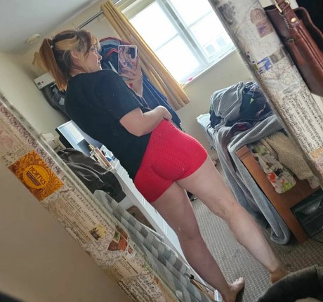 Naakte gelekte OnlyFans-foto van Constanceflame