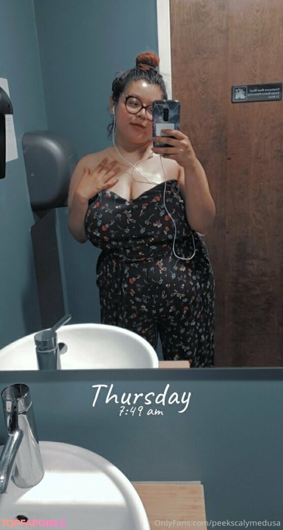 Naakte gelekte OnlyFans-foto van Peekscalymedusa #31 Naakte gelekte OnlyFans-foto van Peekscalymedusa #31