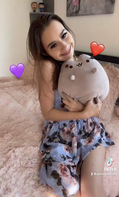 Naakte gelekte OnlyFans-foto van Nicoleauclairfree