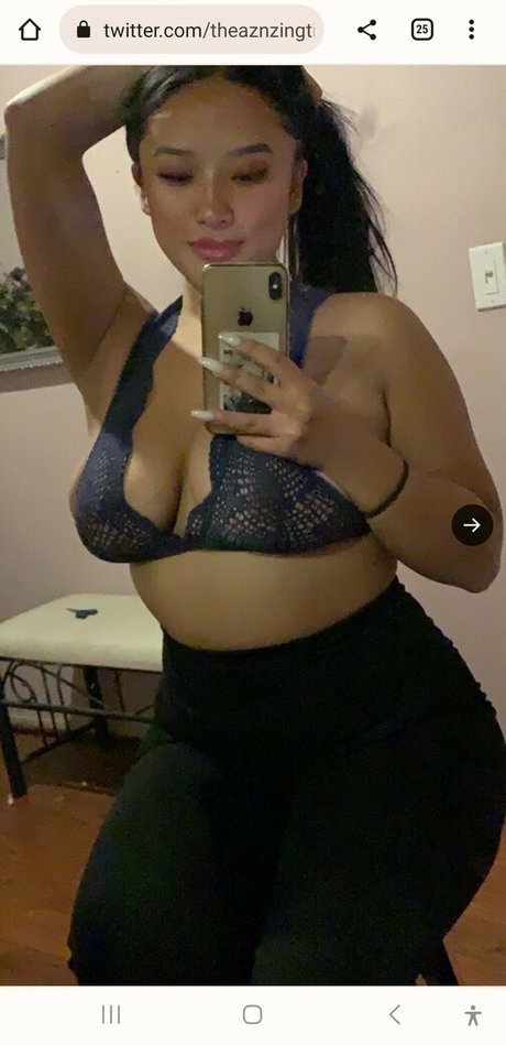 Naakte gelekte OnlyFans-foto van Sensual Sensei