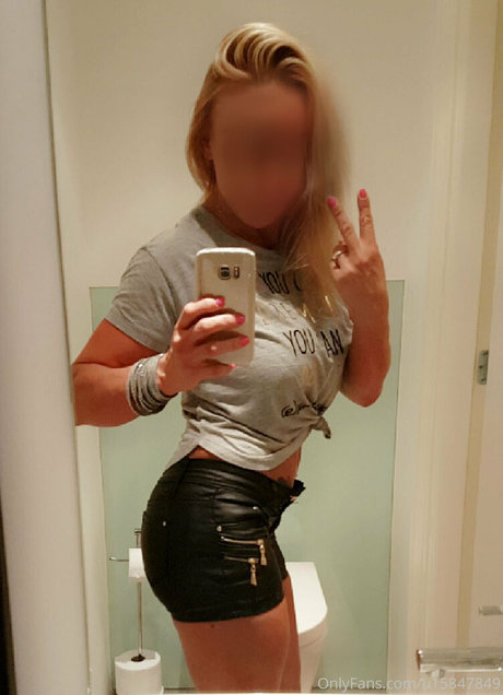 Naakte gelekte OnlyFans-foto van Missstocking