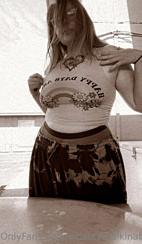 Naakte gelekte OnlyFans-foto van Whatayatalkinabeet