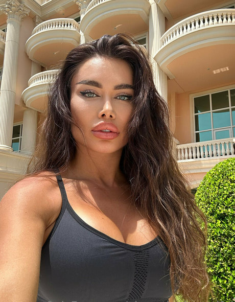 Elenathebeautiful