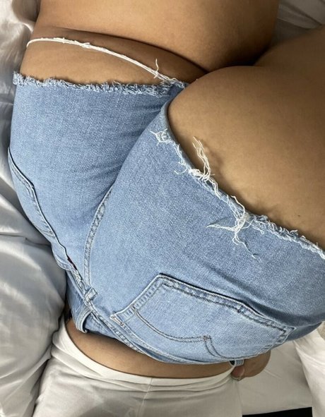 Naakte gelekte OnlyFans-foto van Hellatwerky