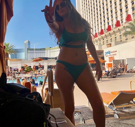 Naakte gelekte OnlyFans-foto van Sabrina