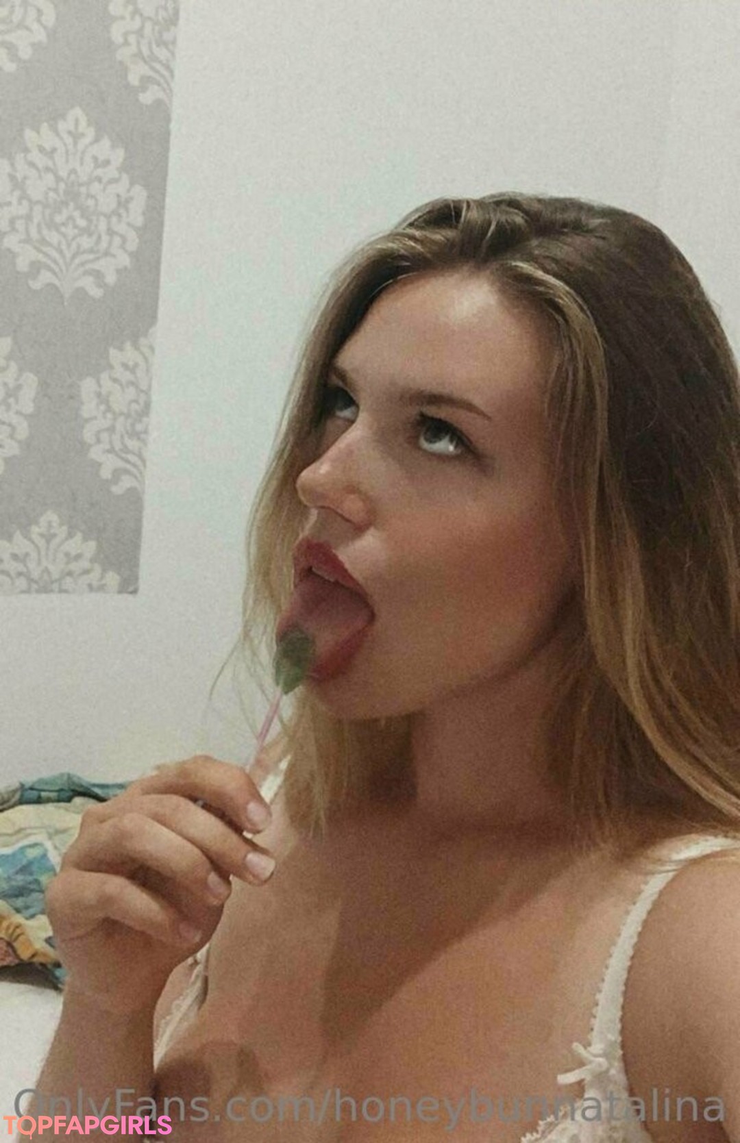 Naakte gelekte OnlyFans-foto van Talisnova #21 Naakte gelekte OnlyFans-foto van Talisnova #21