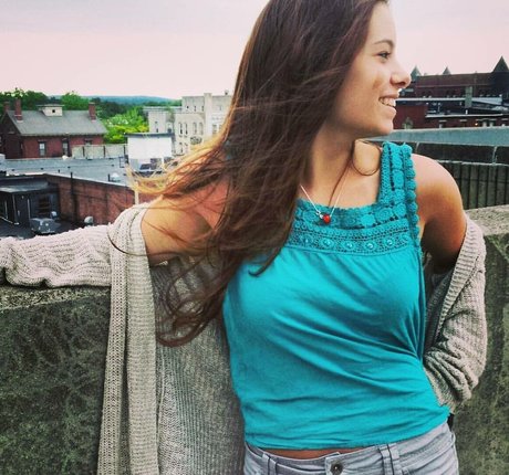 Naakte gelekte OnlyFans-foto van Jordan Rose Schmidt