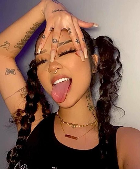 Naakte gelekte OnlyFans-foto van Michelleotp