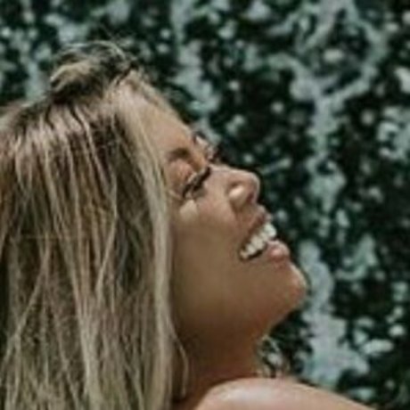 Liane V