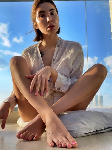 Naakte gelekte OnlyFans-foto van Madlen