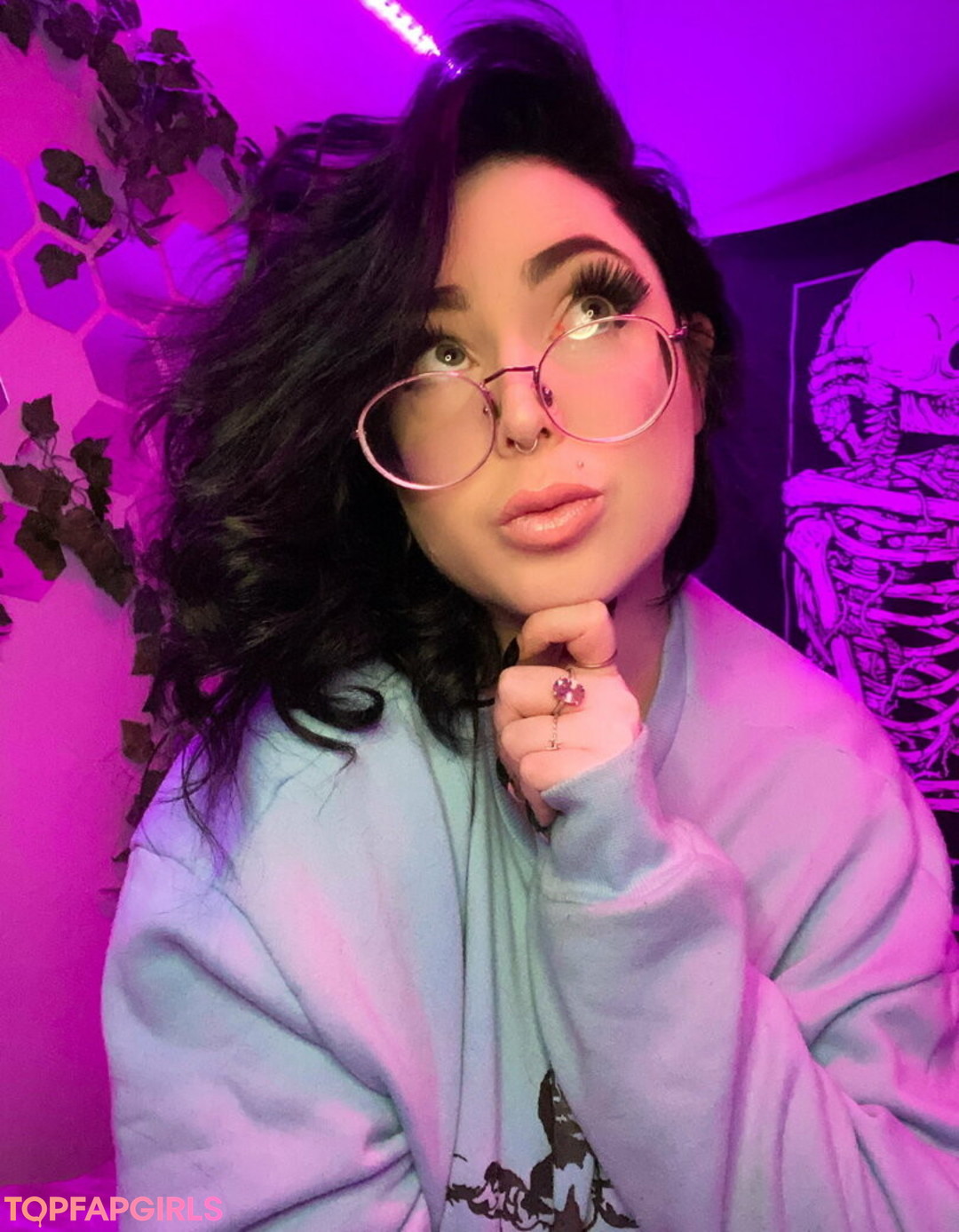 Naakte gelekte OnlyFans-foto van Bigtitttygffree #10 Naakte gelekte OnlyFans-foto van Bigtitttygffree #10