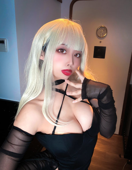 Naakte gelekte OnlyFans-foto van Nazoeirian