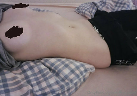 Naakte gelekte OnlyFans-foto van Milkycazzie