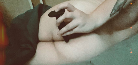 Naakte gelekte OnlyFans-foto van Estellevirgo