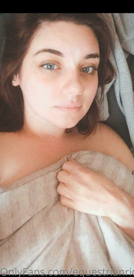 Naakte gelekte OnlyFans-foto van Scarlettvictoriafree