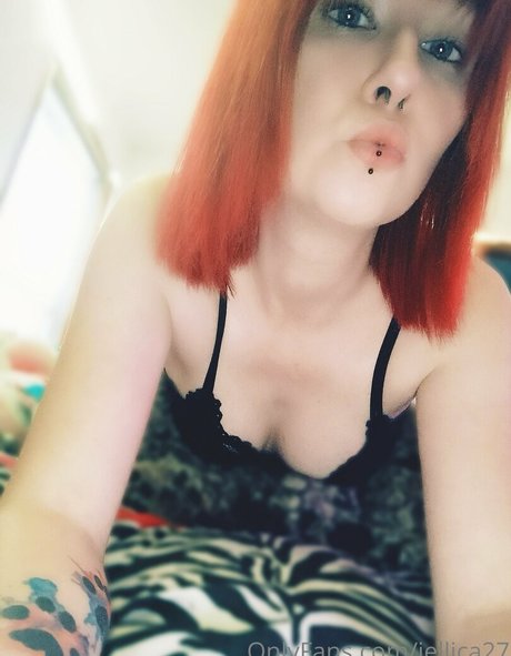Naakte gelekte OnlyFans-foto van Jellica27