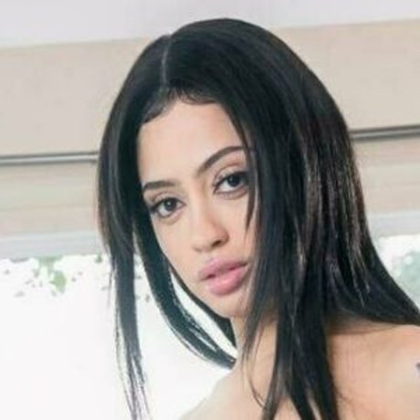 Naakte gelekte OnlyFans-foto van Ninapinkxo