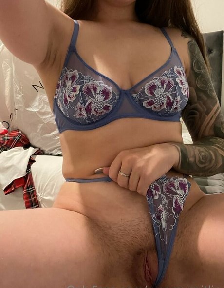 Naakte gelekte OnlyFans-foto van Creamycaitlin