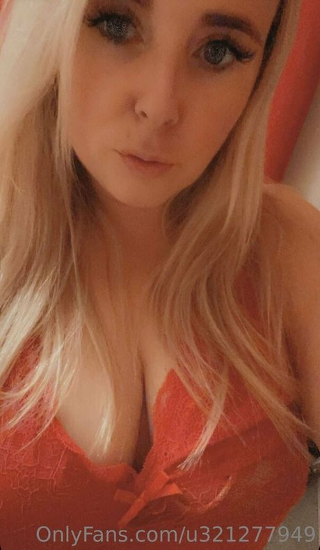 Naakte gelekte OnlyFans-foto van Smilelaughshine
