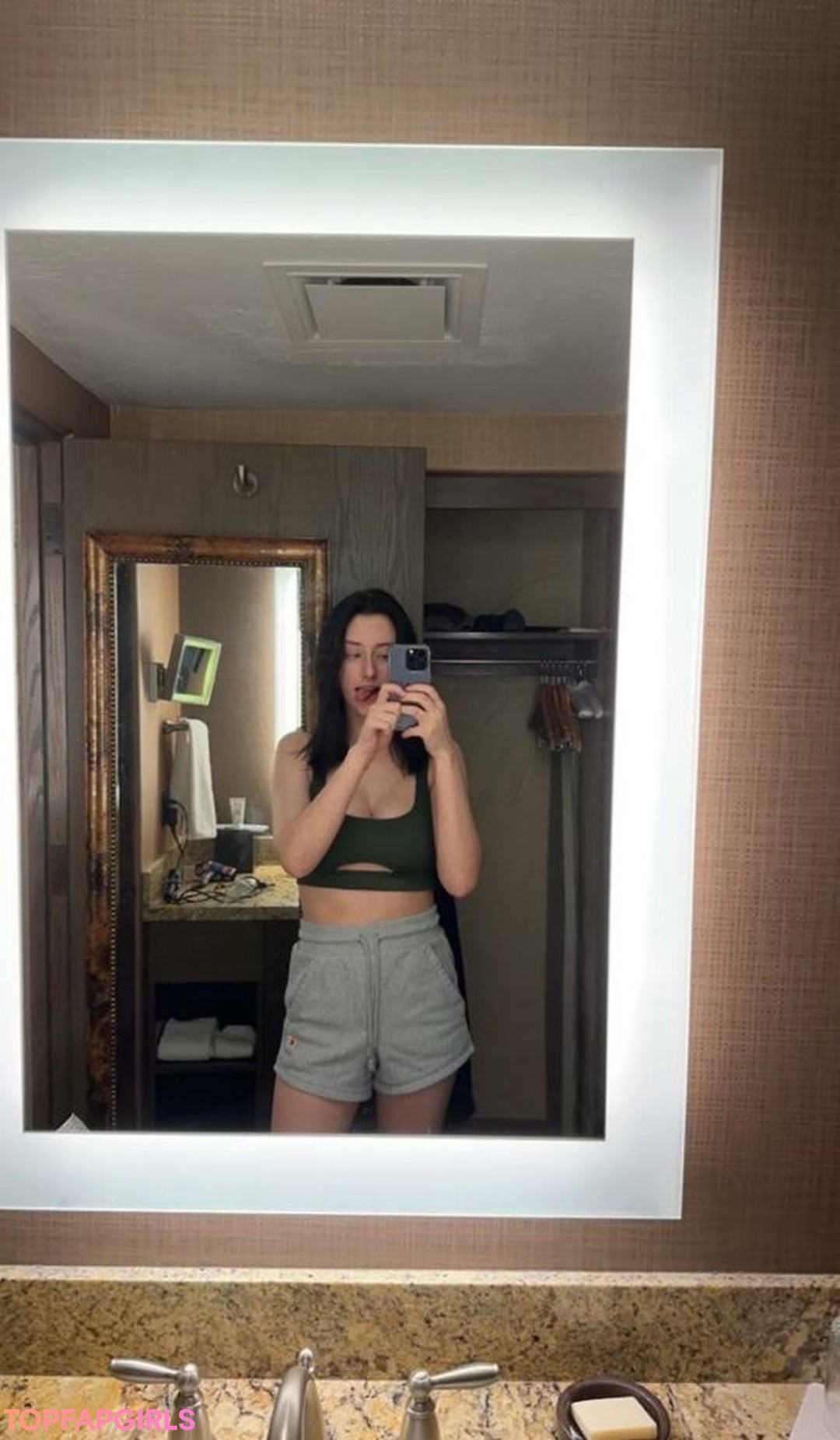 Naakte gelekte OnlyFans-foto van Orla Gracey #13 Naakte gelekte OnlyFans-foto van Orla Gracey #13