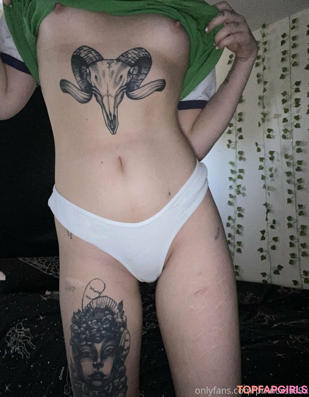 Naakte gelekte OnlyFans-foto van Prxncxss99x #96 Naakte gelekte OnlyFans-foto van Prxncxss99x #96