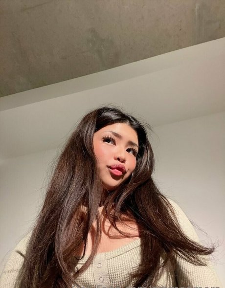 Naakte gelekte OnlyFans-foto van Chicadorr