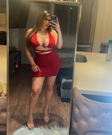 Naakte gelekte OnlyFans-foto van Dkxvs27  Vdee27