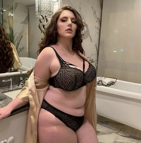 Naakte gelekte OnlyFans-foto van Kelley J