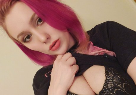 Naakte gelekte OnlyFans-foto van Ripleysweet