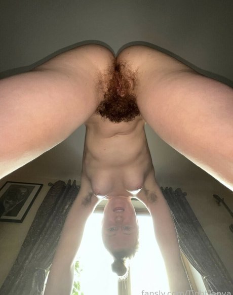 Naakte gelekte OnlyFans-foto van Tighttanya