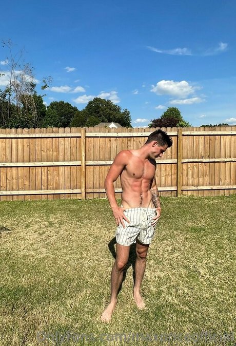 Naakte gelekte OnlyFans-foto van Maxpriceofficial