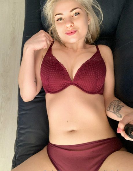 Naakte gelekte OnlyFans-foto van Natalialebova