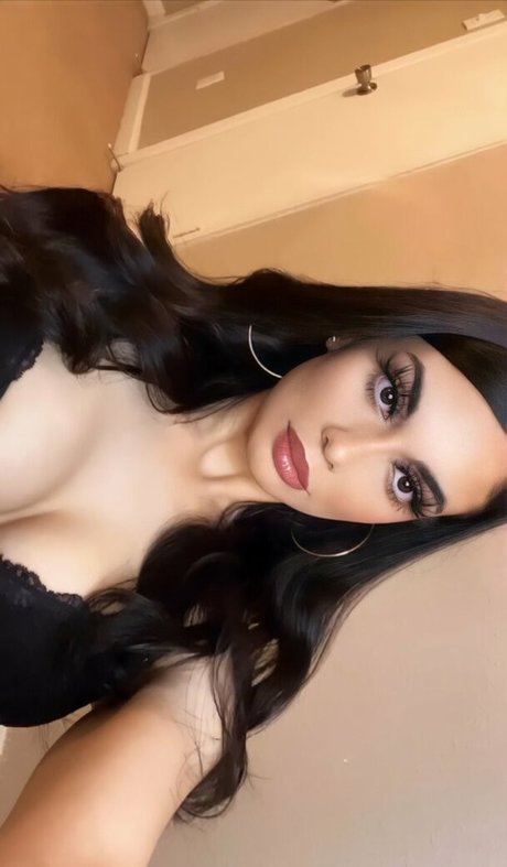Naakte gelekte OnlyFans-foto van Christy Forbes
