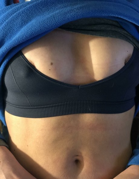Naakte gelekte OnlyFans-foto van Blue Monster