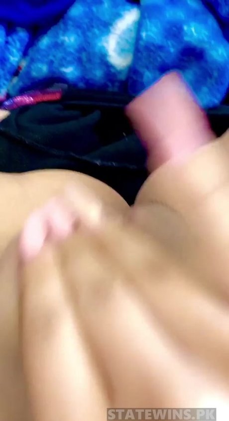 Naakte gelekte OnlyFans-foto van Mariah Castellanos