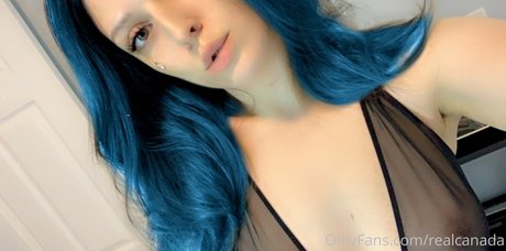 Naakte gelekte OnlyFans-foto van Realcanadaali