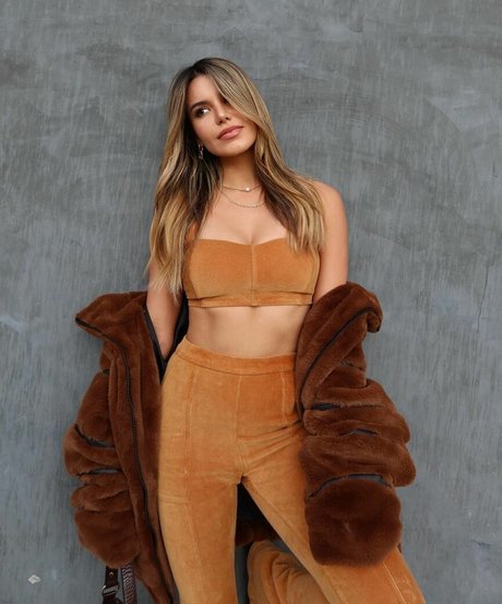 Naakte gelekte OnlyFans-foto van Madison Reed