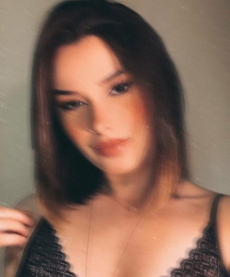 Naakte gelekte OnlyFans-foto van Kamillapatricio