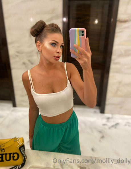 Naakte gelekte OnlyFans-foto van Molllydolly