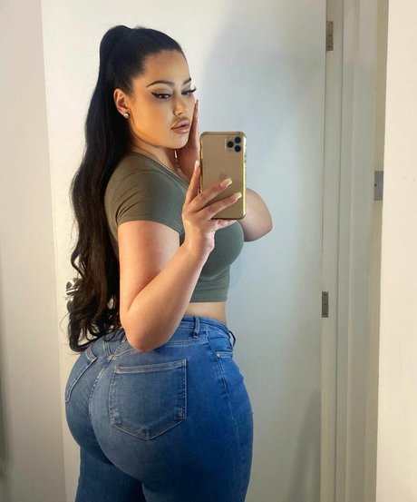 Naakte gelekte OnlyFans-foto van Cicdoll